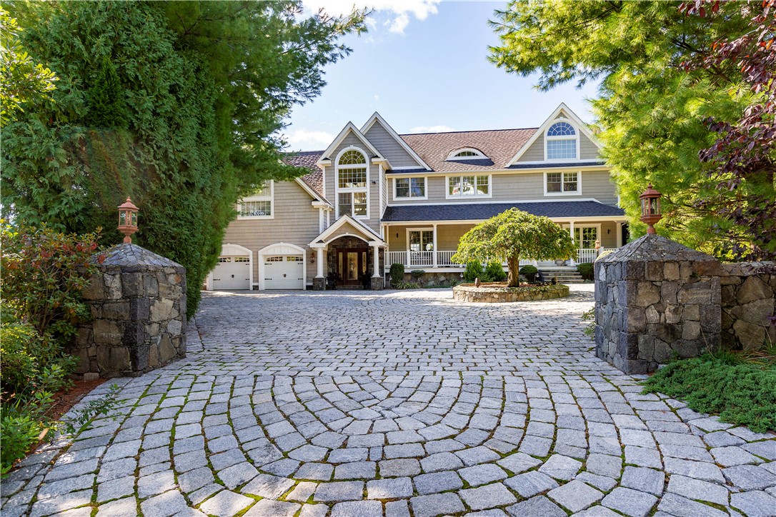 68 Melbourn Road Warwick, RI 02886 - Photo 9 of 50