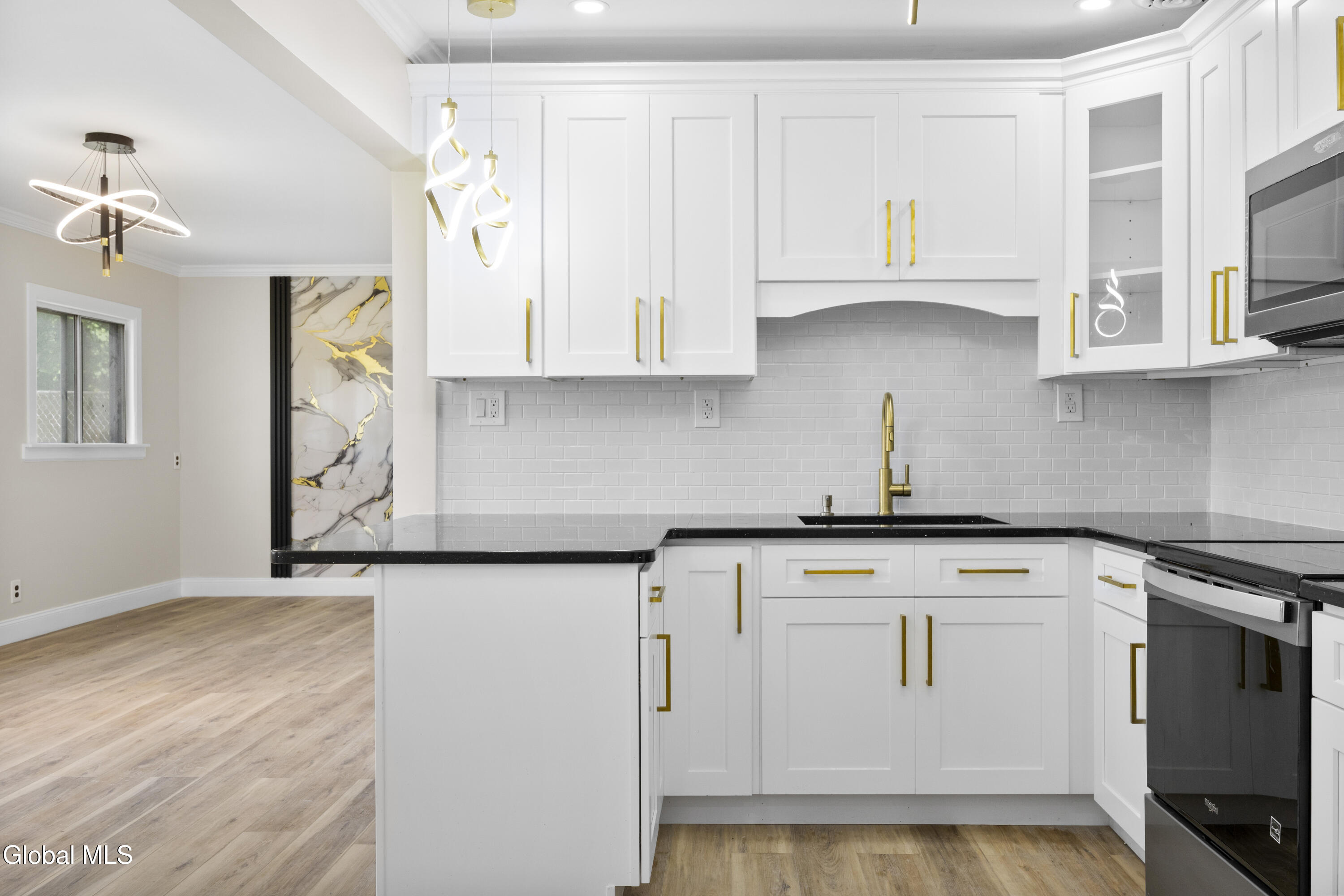 789 Troy Schenectady Road Latham, NY 12110 - Photo 17 of 37 17