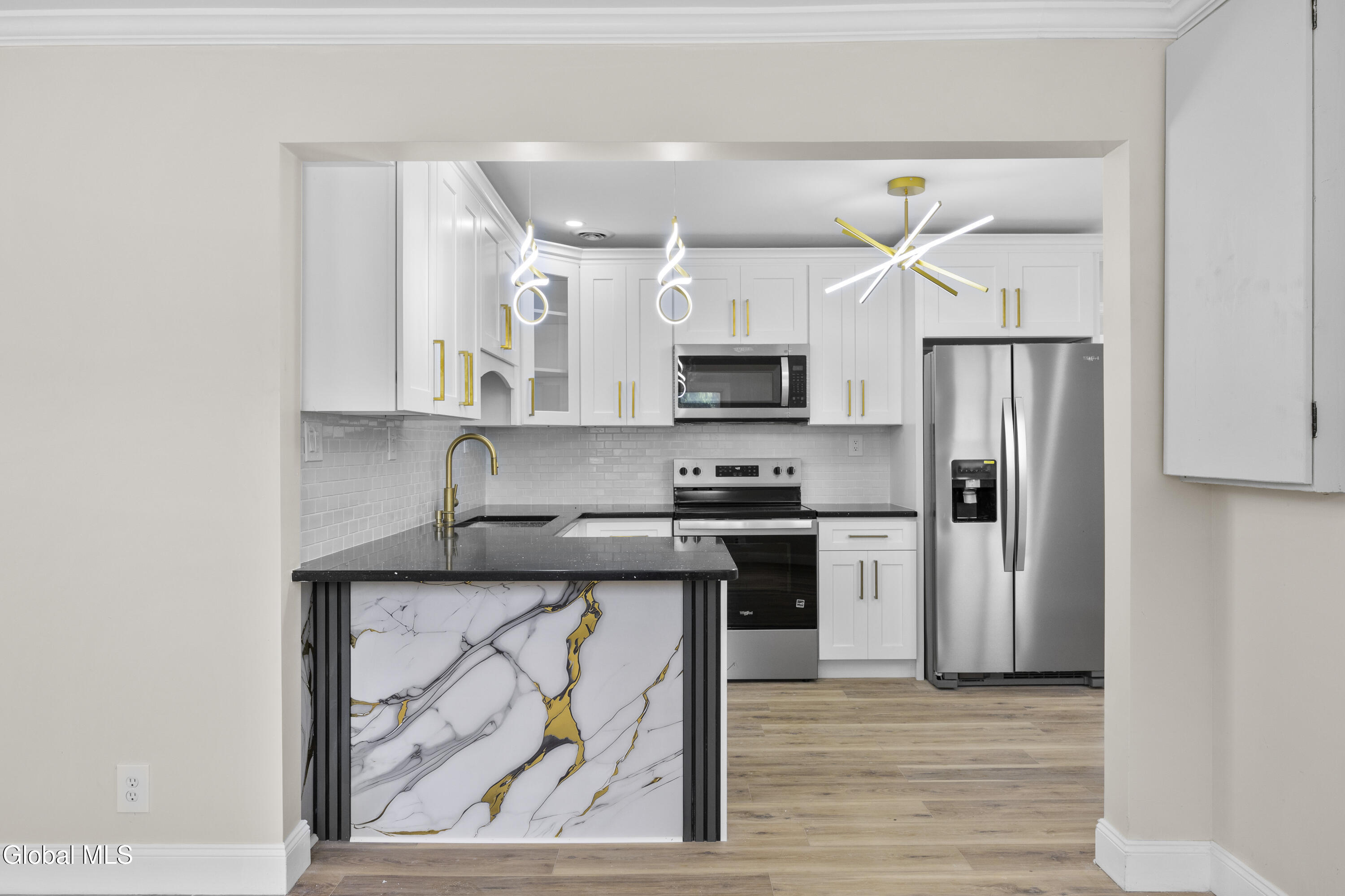 789 Troy Schenectady Road Latham, NY 12110 - Photo 19 of 37 19