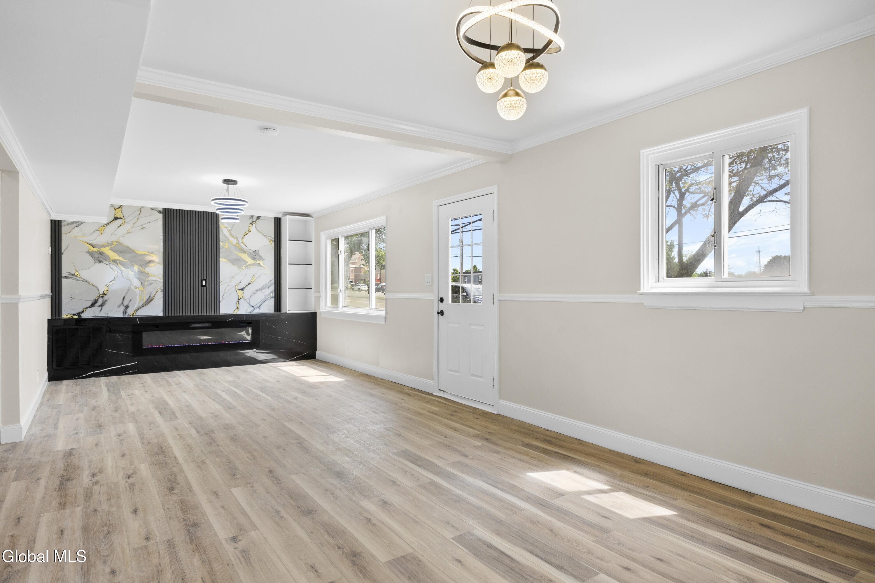 789 Troy Schenectady Road Latham, NY 12110 - Photo 4 of 37 4