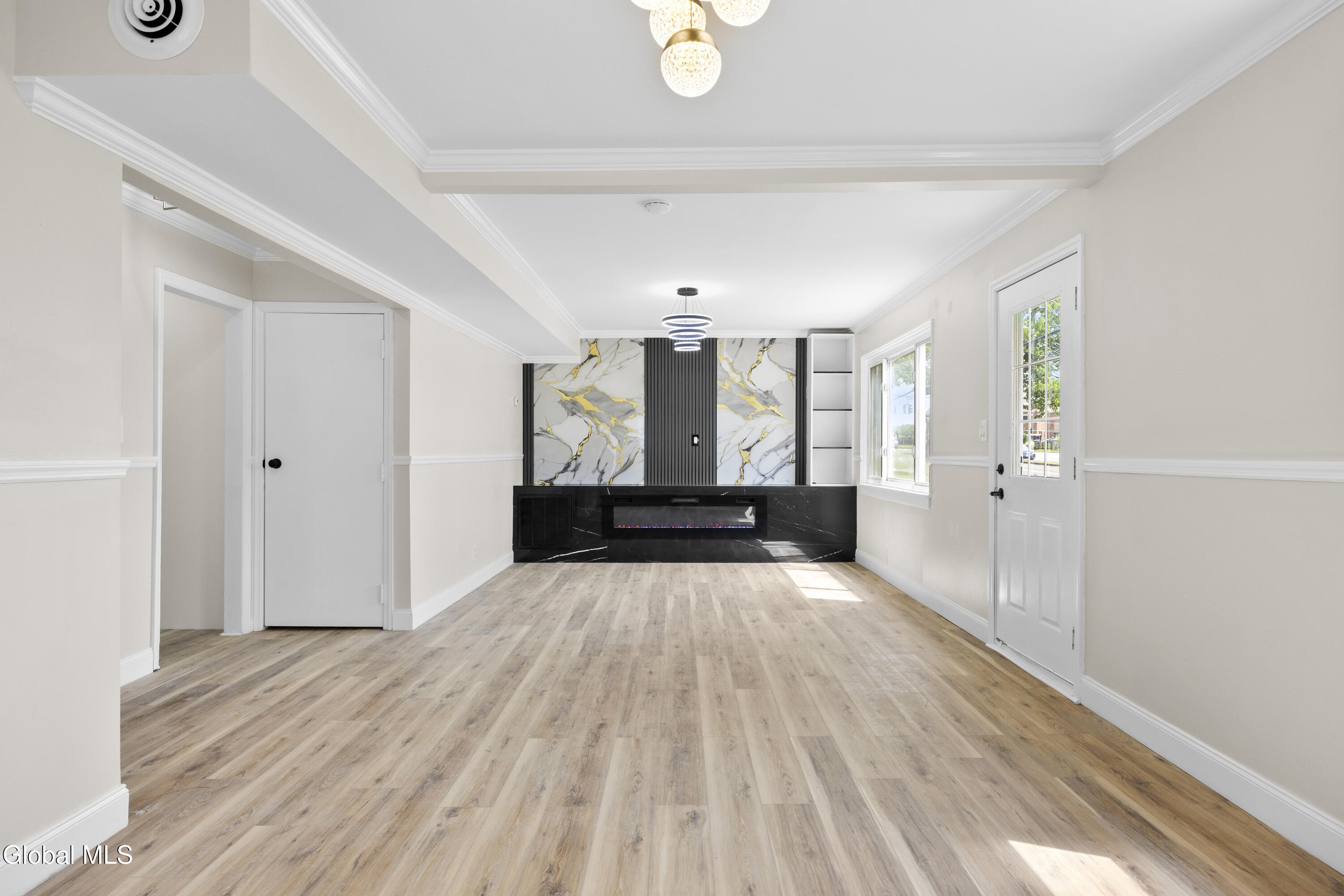 789 Troy Schenectady Road Latham, NY 12110 - Photo 5 of 37 5