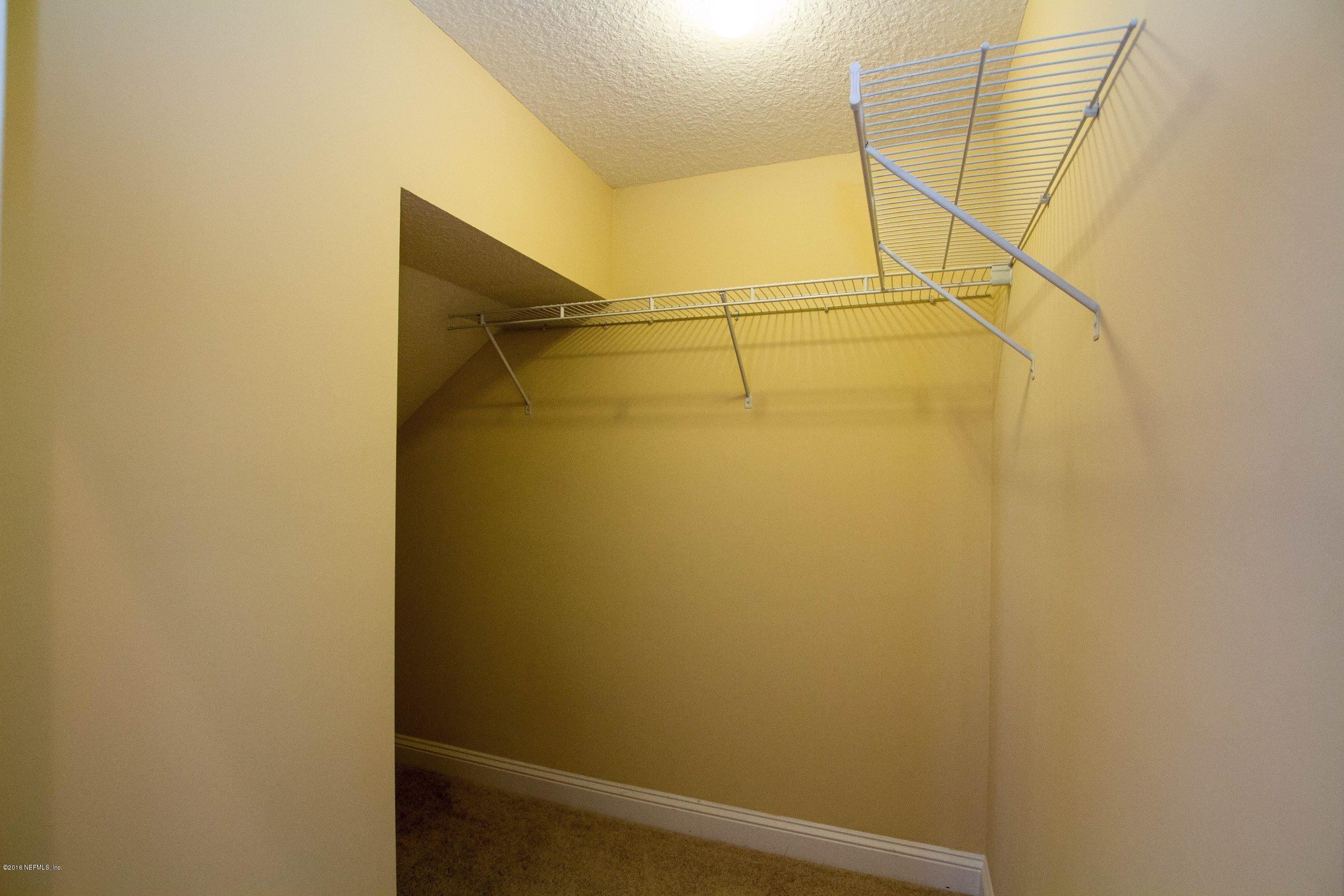 625 Rothmoor Lane St. Johns, FL 32259 - Photo 29 of 59 Master Walk-In His