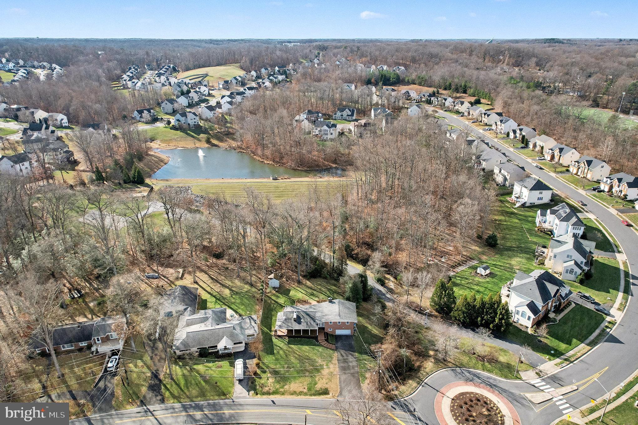 18316 Cabin Road Triangle, VA 22172 - Photo 37 of 42 an aerial view of multiple house