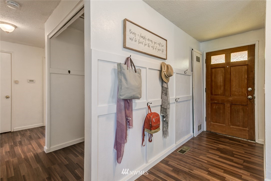 16618 124th Avenue Southeast Renton, WA 98058 - Photo 3 of 21 a view of walk in closet