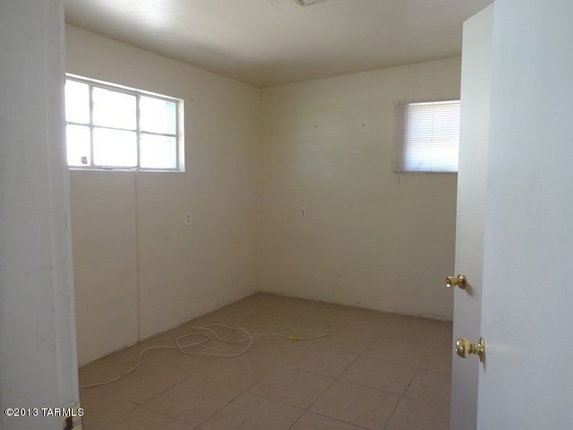 1427 East Alvord Road Tucson, AZ 85706 - Photo 14 of 21