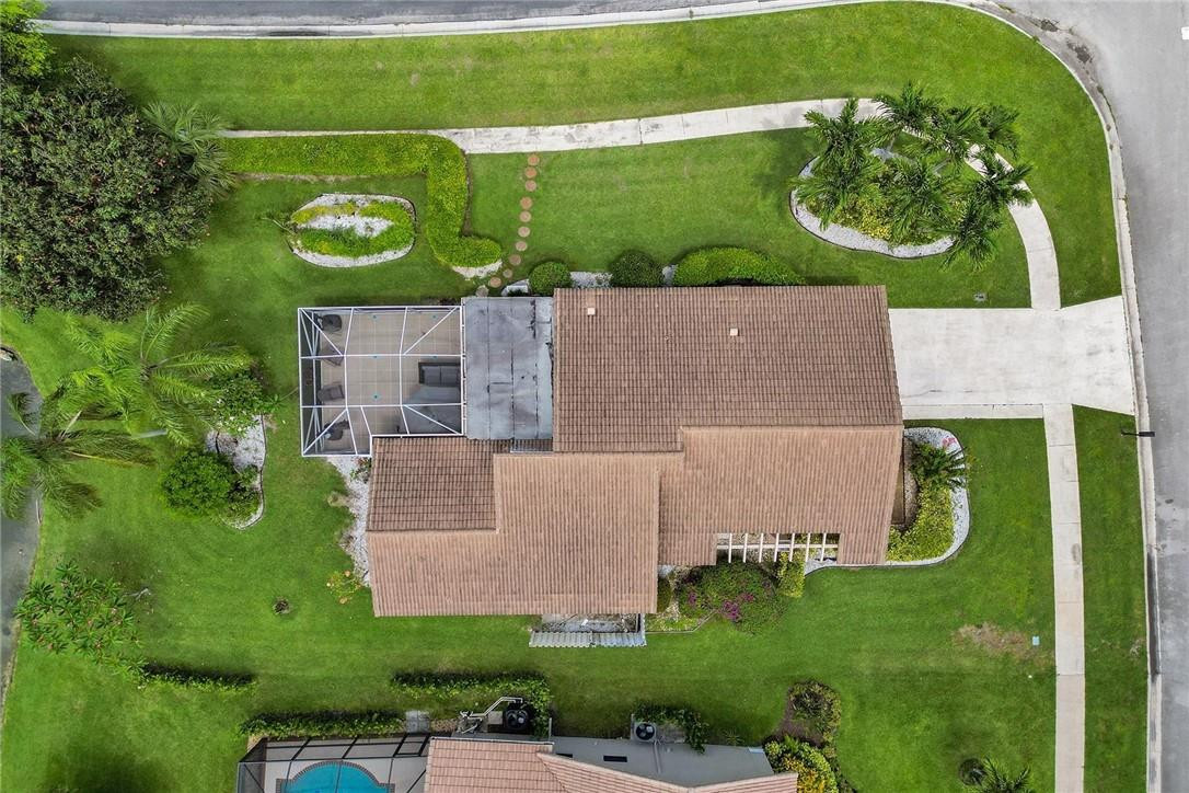 10066 Camelback Lane Boca Raton, FL 33498 - Photo 27 of 34 an aerial view of a house