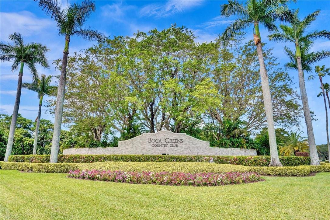 10066 Camelback Lane Boca Raton, FL 33498 - Photo 34 of 34 a view of a garden with tall trees