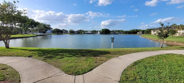 $125,000 | 302 Lake Parsons Green, Unit 102, Brandon, FL 33511