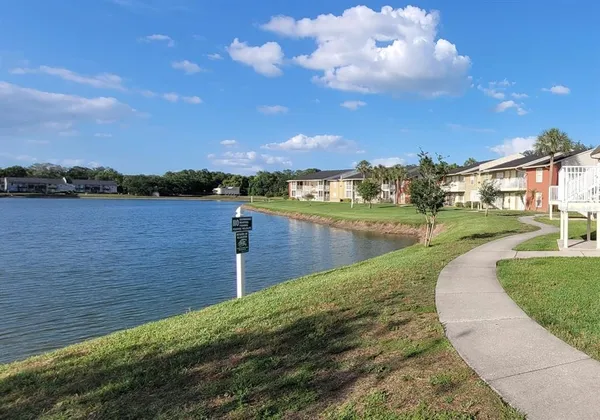 $125,000 | 302 Lake Parsons Green, Unit 102, Brandon, FL 33511