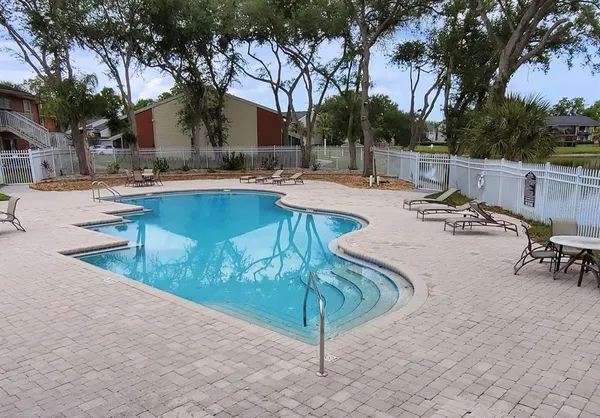 $125,000 | 302 Lake Parsons Green, Unit 102, Brandon, FL 33511