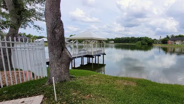 $125,000 | 302 Lake Parsons Green, Unit 102, Brandon, FL 33511