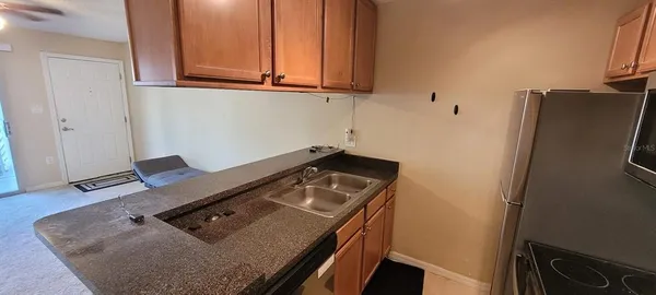 $125,000 | 302 Lake Parsons Green, Unit 102, Brandon, FL 33511