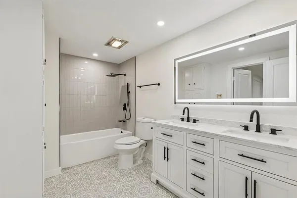$2,999 | 1704 Venetian Circle, Arlington, TX 76013