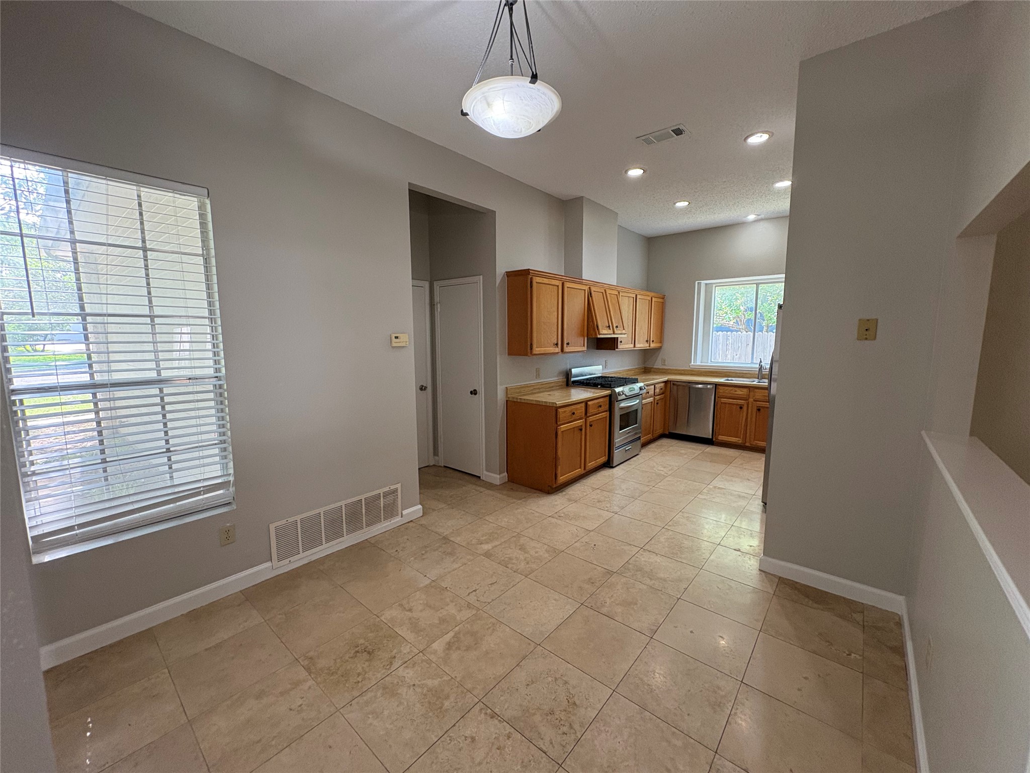 12506 Turkey Ridge Court Austin, TX 78729 - Photo 8 of 25