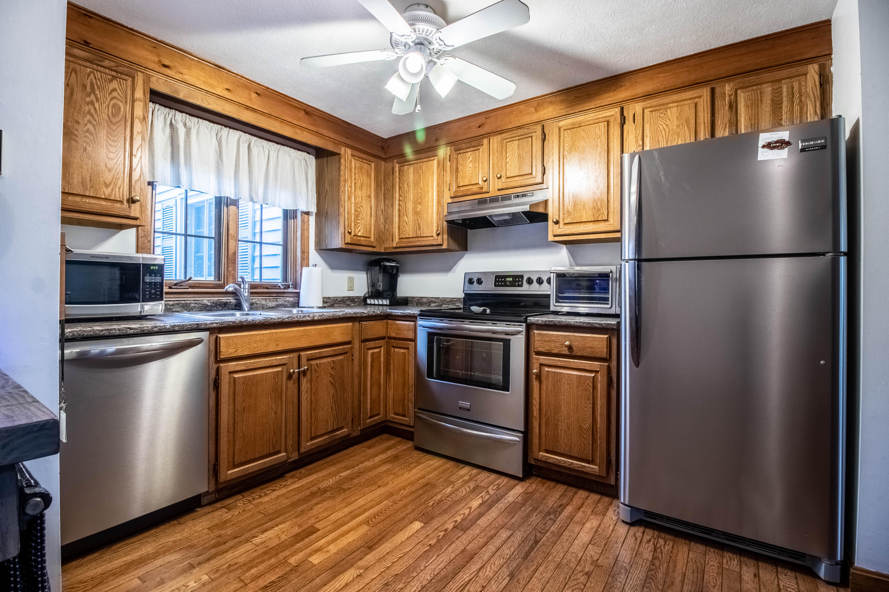 21 Valley Street, Unit 2 South Portland, ME 04106 - Photo 6 of 21 _MG_9027-HDR