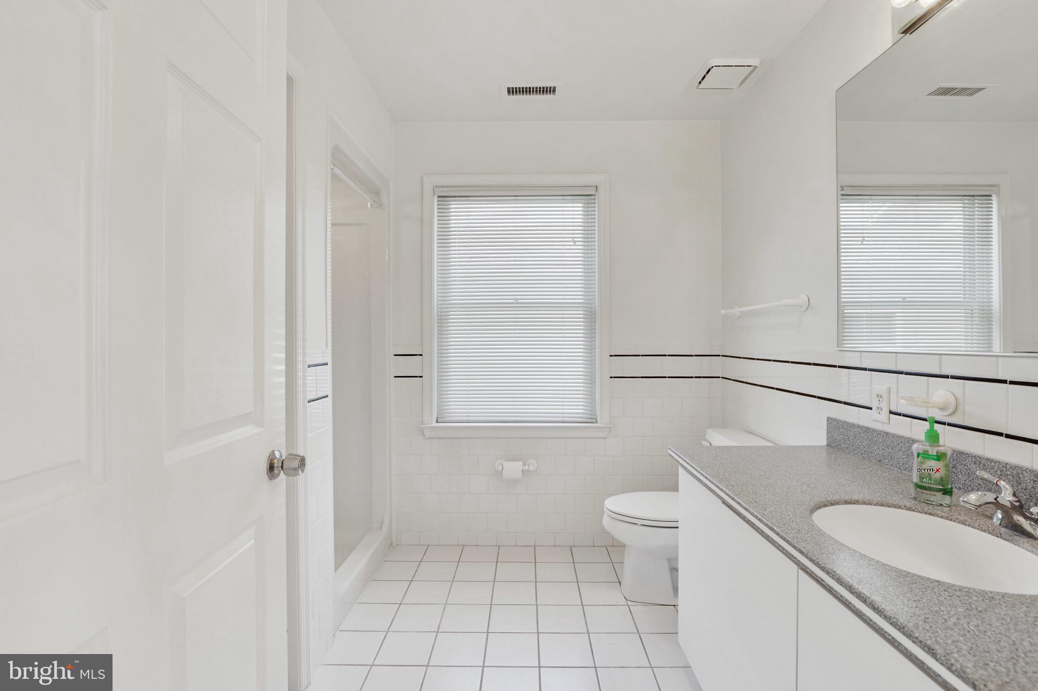 1414 Shore Road Baltimore, MD 21220 - Photo 36 of 92