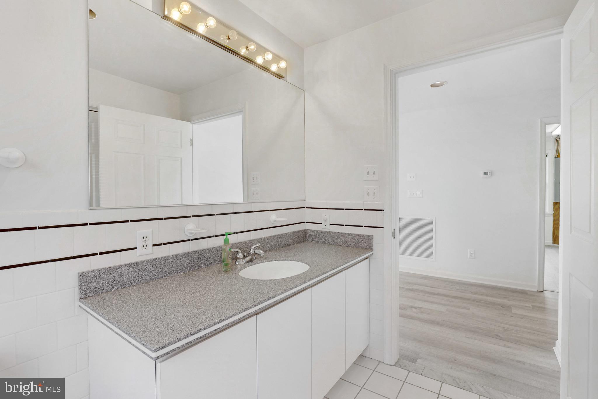 1414 Shore Road Baltimore, MD 21220 - Photo 37 of 92