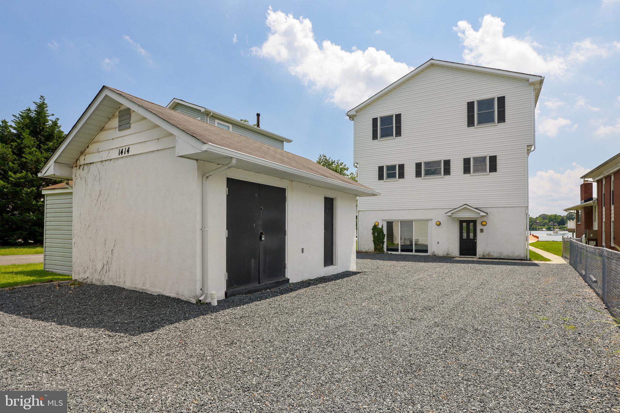 1414 Shore Road Baltimore, MD 21220 - Photo 5 of 92