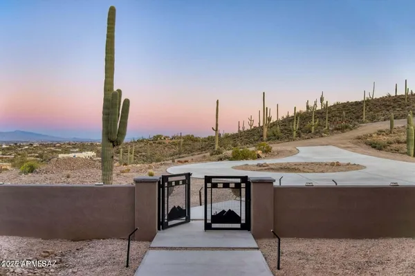 a view of a terrace with sky view