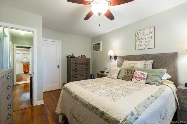 $899,000 | 959 North 5th Street, New Hyde Park, NY 11040