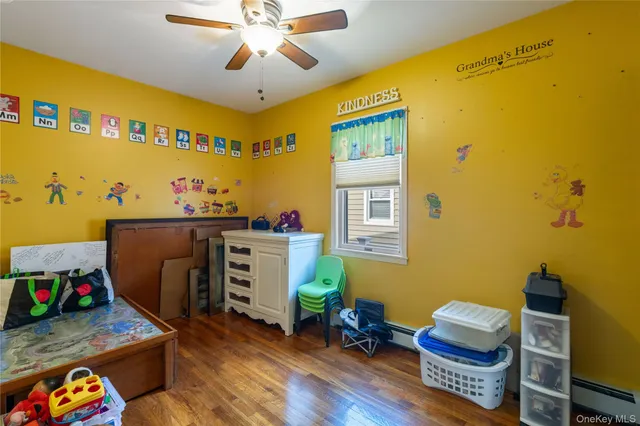 $899,000 | 959 North 5th Street, New Hyde Park, NY 11040