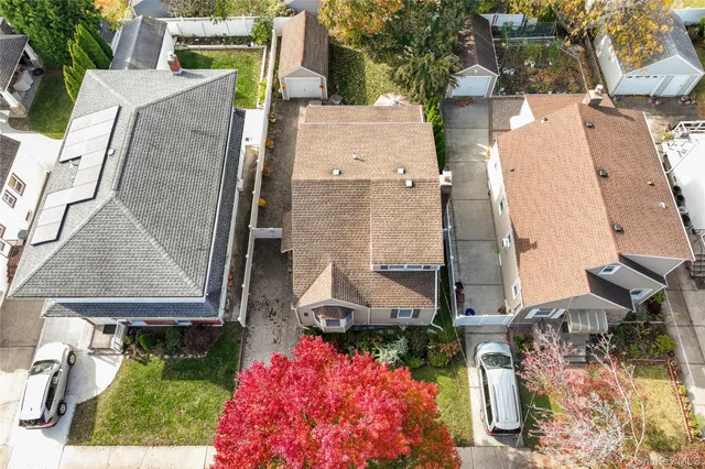 $899,000 | 959 North 5th Street, New Hyde Park, NY 11040