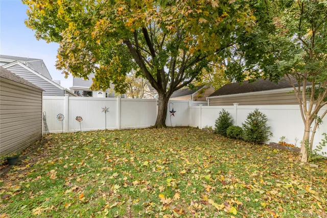 $899,000 | 959 North 5th Street, New Hyde Park, NY 11040