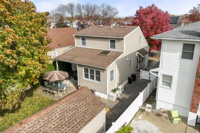 $899,000 | 959 North 5th Street, New Hyde Park, NY 11040