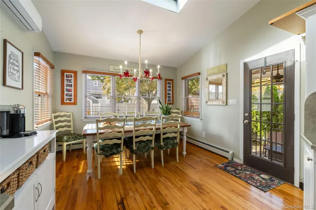 $899,000 | 959 North 5th Street, New Hyde Park, NY 11040