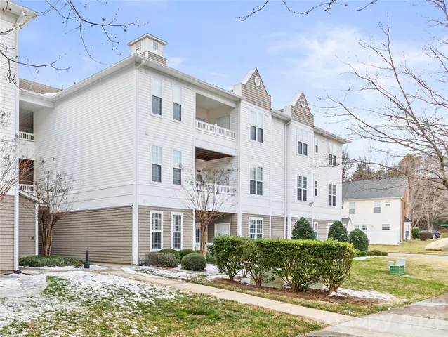 $289,900 | 18001 Delmas Drive, Unit 3C, Cornelius, NC 28031