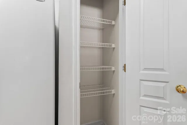 $289,900 | 18001 Delmas Drive, Unit 3C, Cornelius, NC 28031