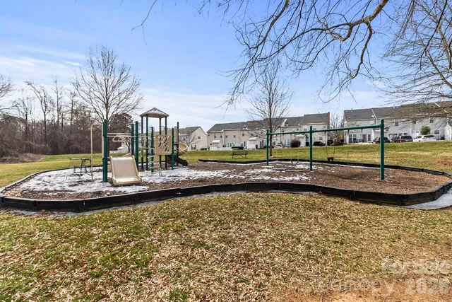 $289,900 | 18001 Delmas Drive, Unit 3C, Cornelius, NC 28031