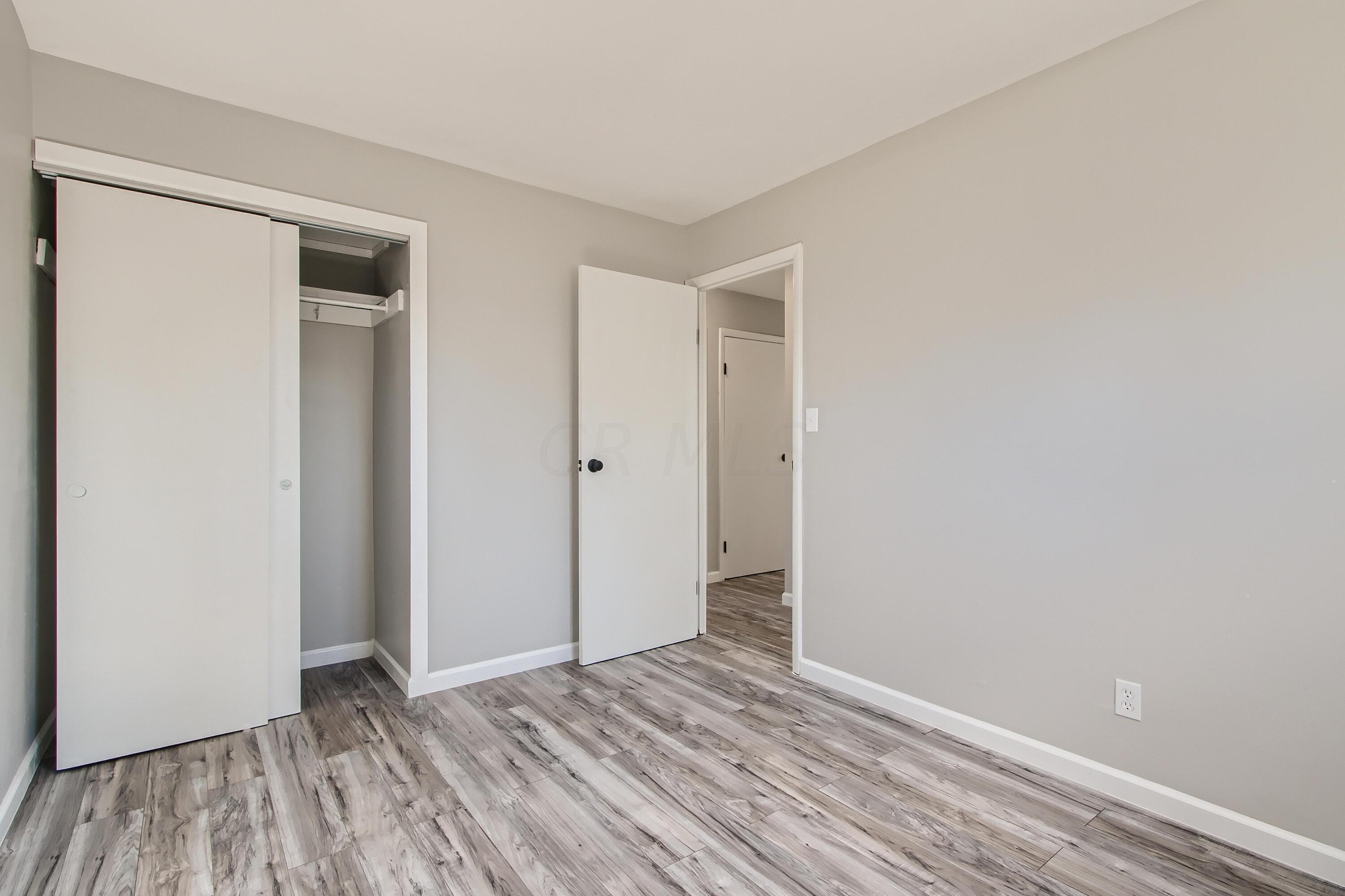 5209 Drivemere Road Hilliard, OH 43026 - Photo 20 of 28 23 Bedroom
