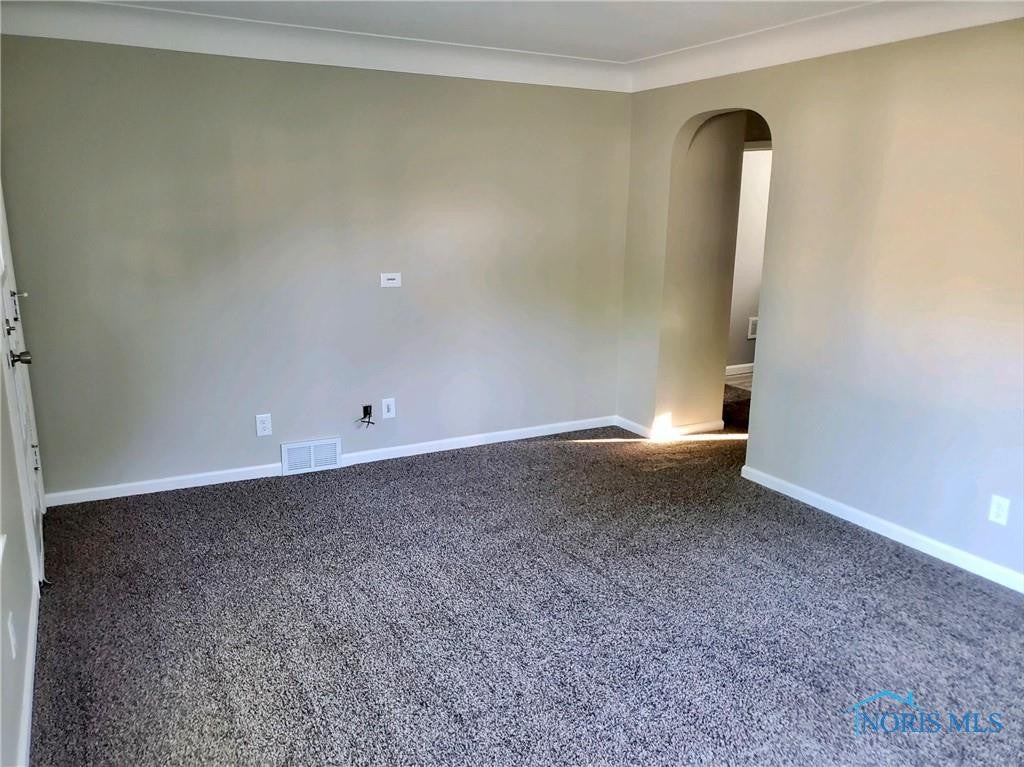 2111 Stoneham Road Toledo, OH 43615 - Photo 4 of 24 Gallery Image 4