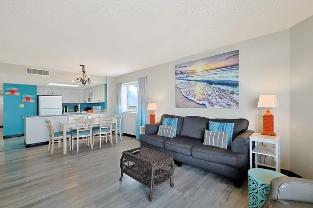 $329,000 | 205 74th Avenue North, Unit 1501, Myrtle Beach, SC 29572