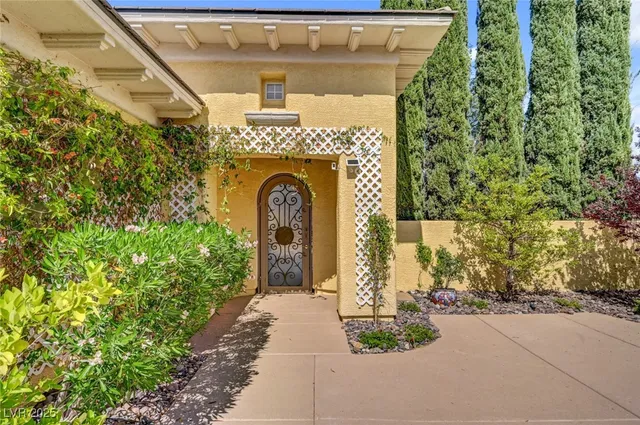 $6,000 | 209 Surtees Point Street, Las Vegas, NV 89144