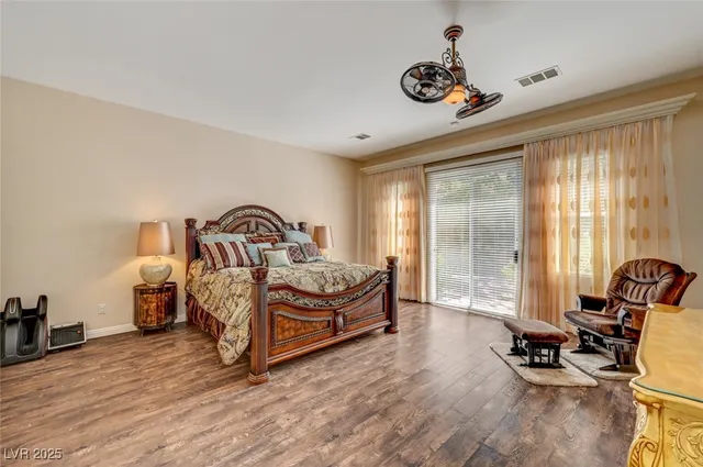 $6,000 | 209 Surtees Point Street, Las Vegas, NV 89144