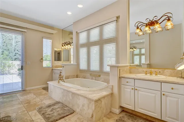 $6,000 | 209 Surtees Point Street, Las Vegas, NV 89144