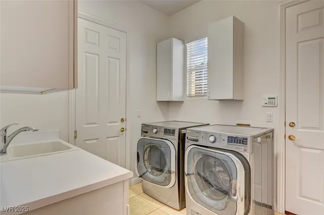 $6,000 | 209 Surtees Point Street, Las Vegas, NV 89144