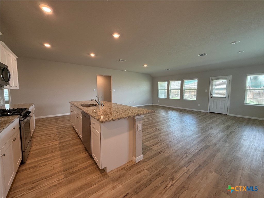 554 Blue Stem Road New Braunfels, TX 78130 - Photo 8 of 30