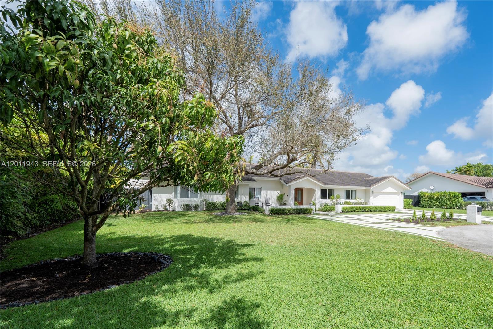 10461 Southwest 121st Street Miami, FL 33176 - Photo 7 of 43