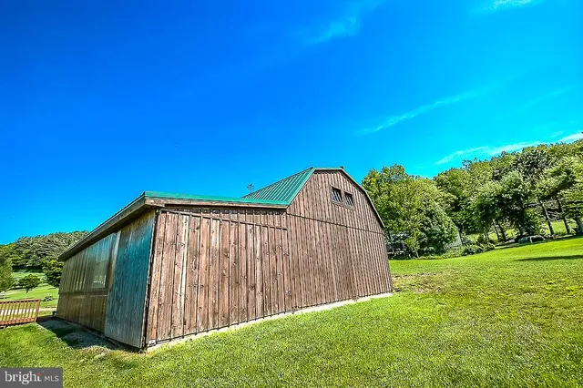 $264,900 | 1755 Cranesville Road, Terra Alta, WV 26764