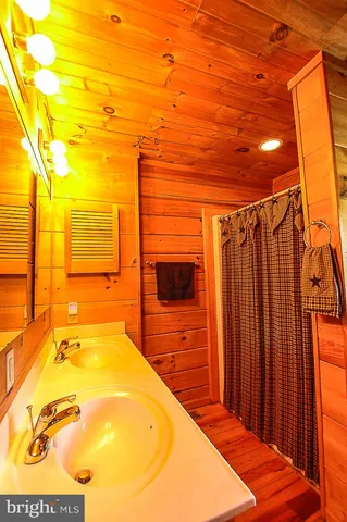 $264,900 | 1755 Cranesville Road, Terra Alta, WV 26764