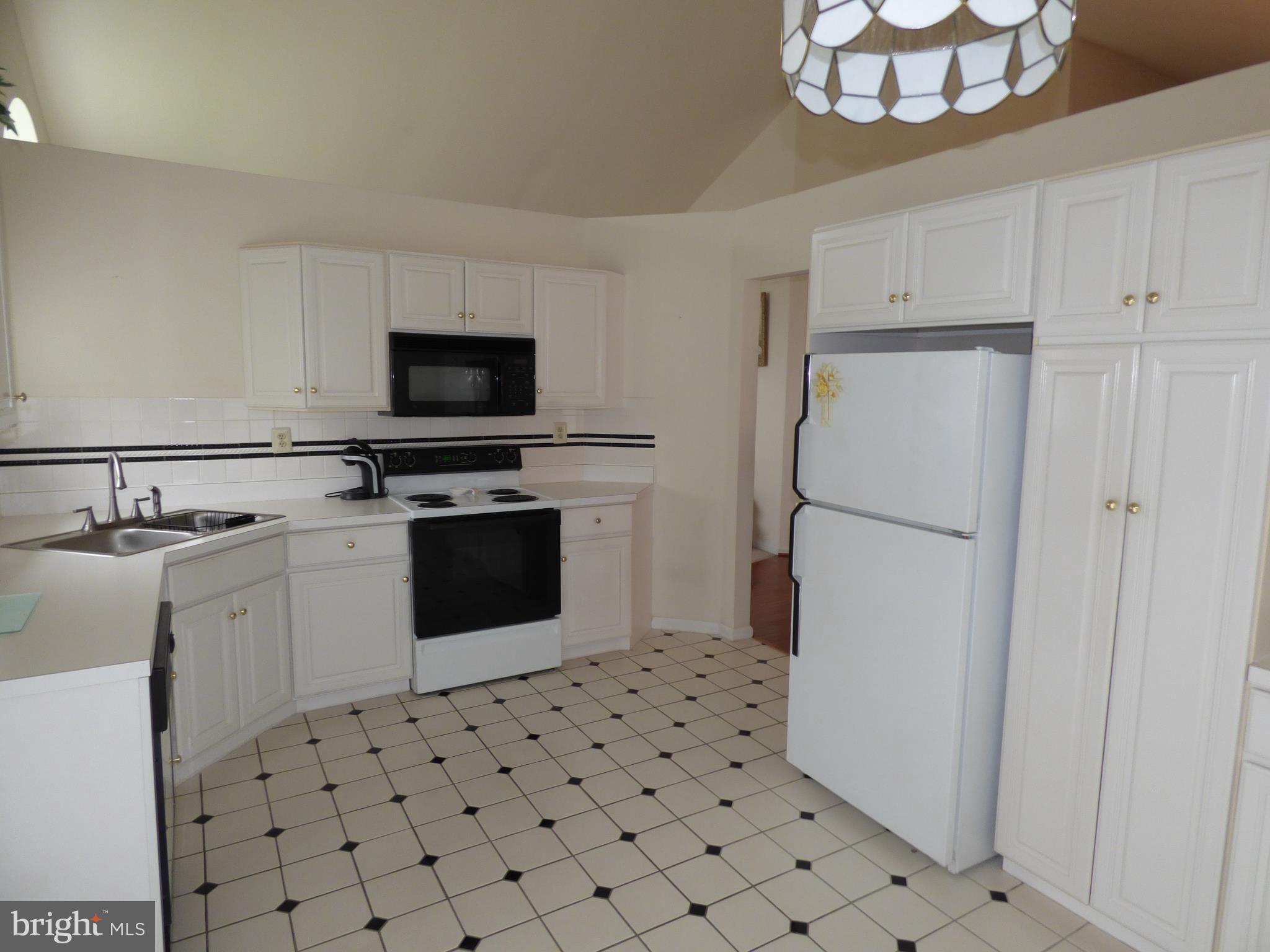 33 Longcross Road Royersford, PA 19468 - Photo 13 of 22 Kttchen
