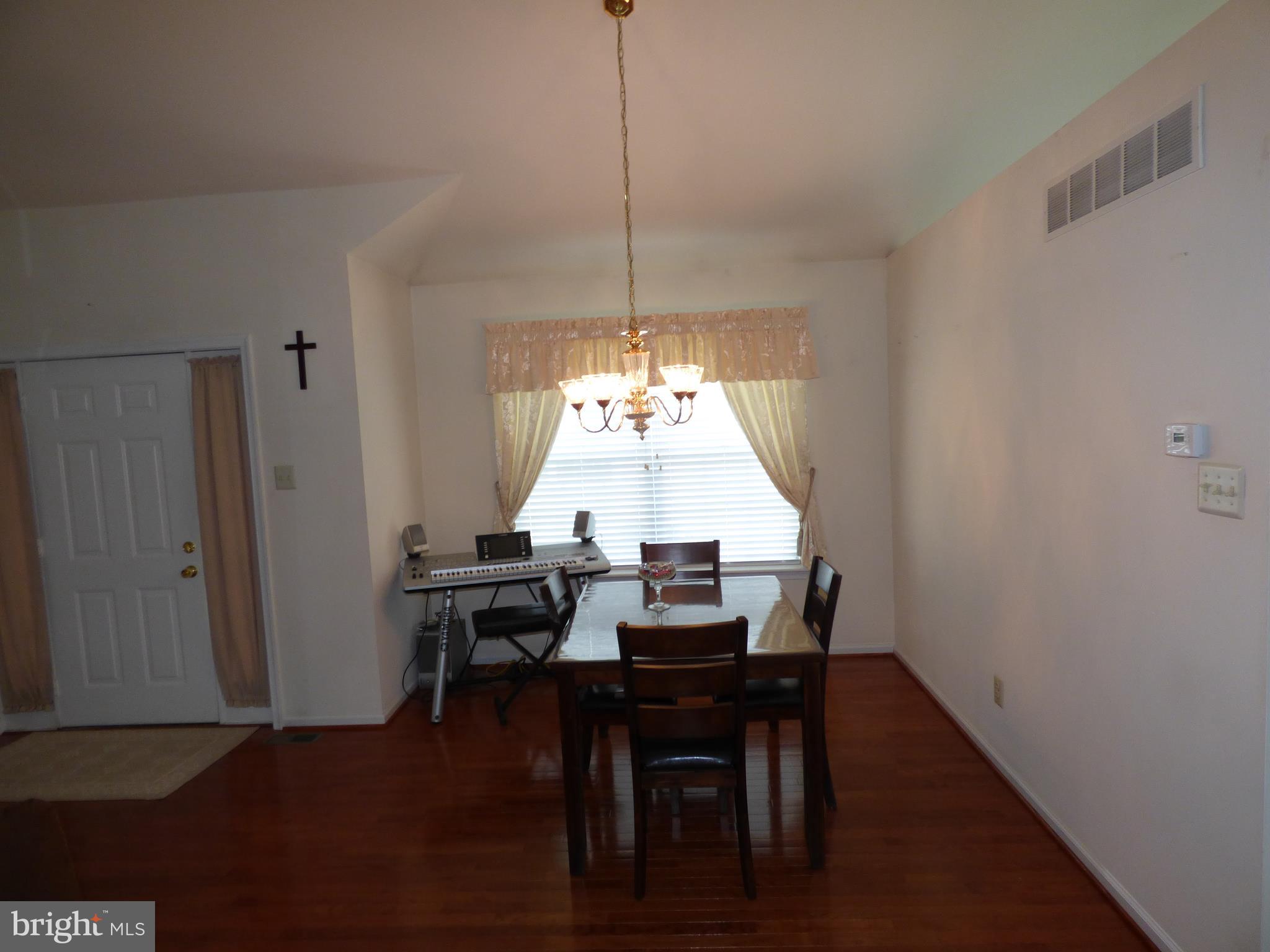 33 Longcross Road Royersford, PA 19468 - Photo 9 of 22 Dining Room