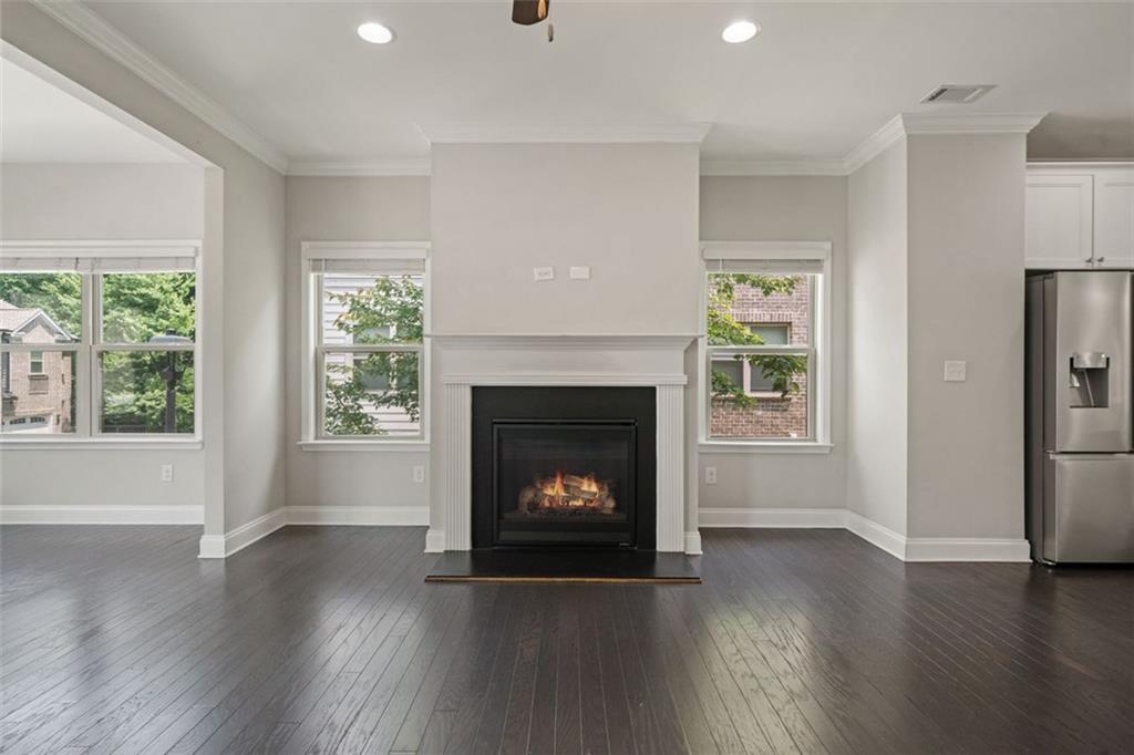 1463 Edgebrook Court Northeast, Unit 14 Atlanta, GA 30329 - Photo 13 of 35