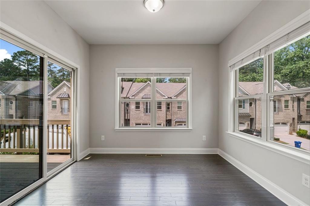 1463 Edgebrook Court Northeast, Unit 14 Atlanta, GA 30329 - Photo 15 of 35