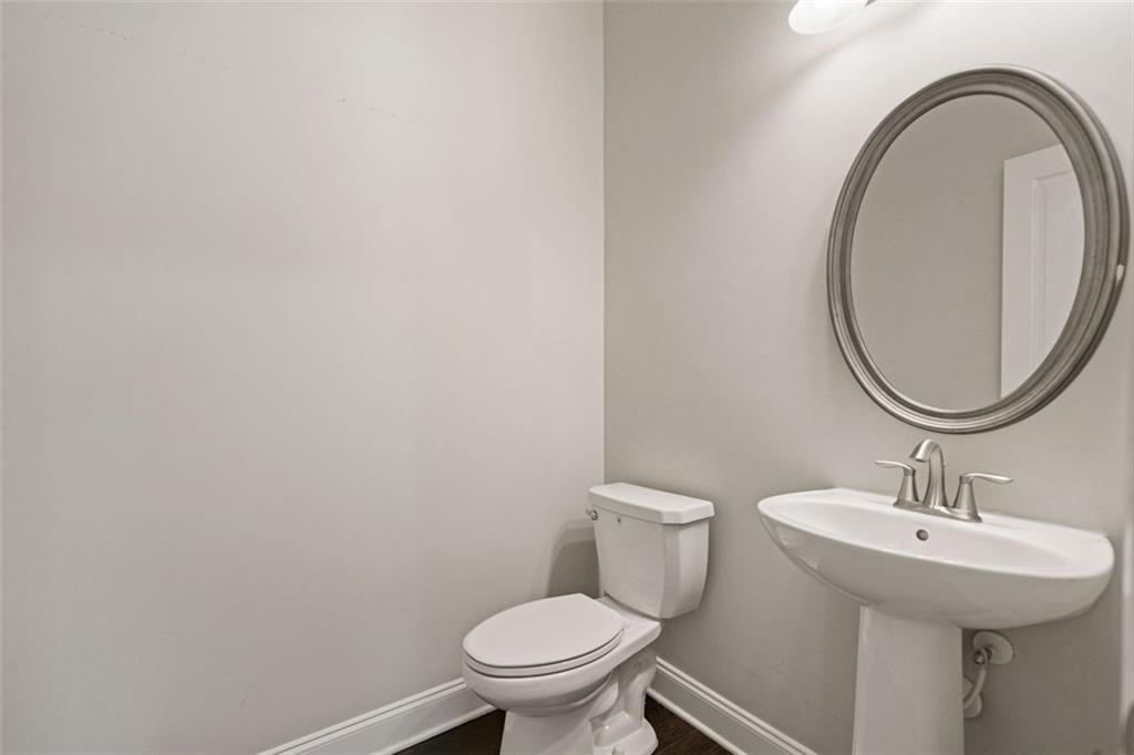 1463 Edgebrook Court Northeast, Unit 14 Atlanta, GA 30329 - Photo 17 of 35