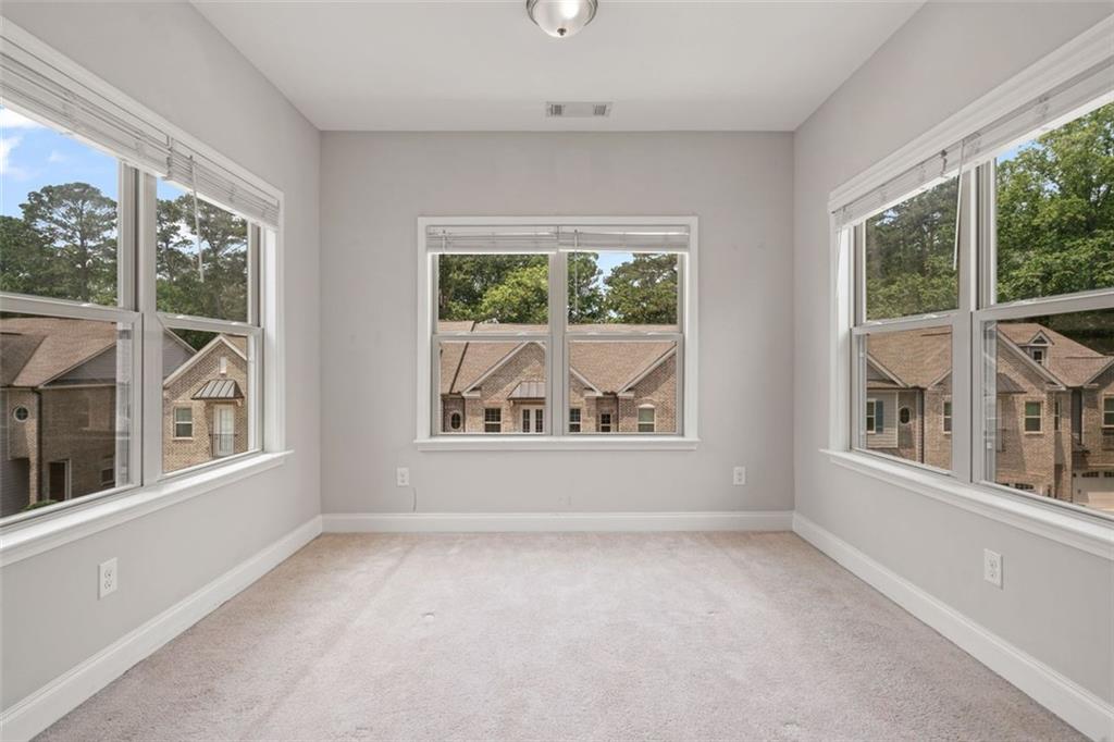 1463 Edgebrook Court Northeast, Unit 14 Atlanta, GA 30329 - Photo 21 of 35