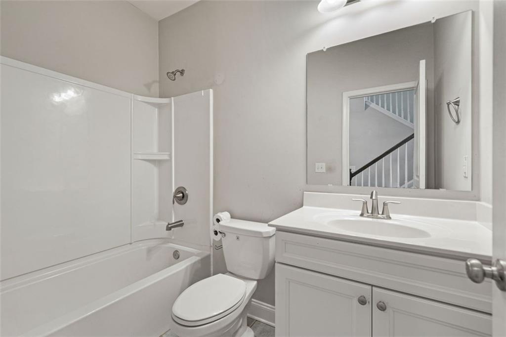 1463 Edgebrook Court Northeast, Unit 14 Atlanta, GA 30329 - Photo 30 of 35